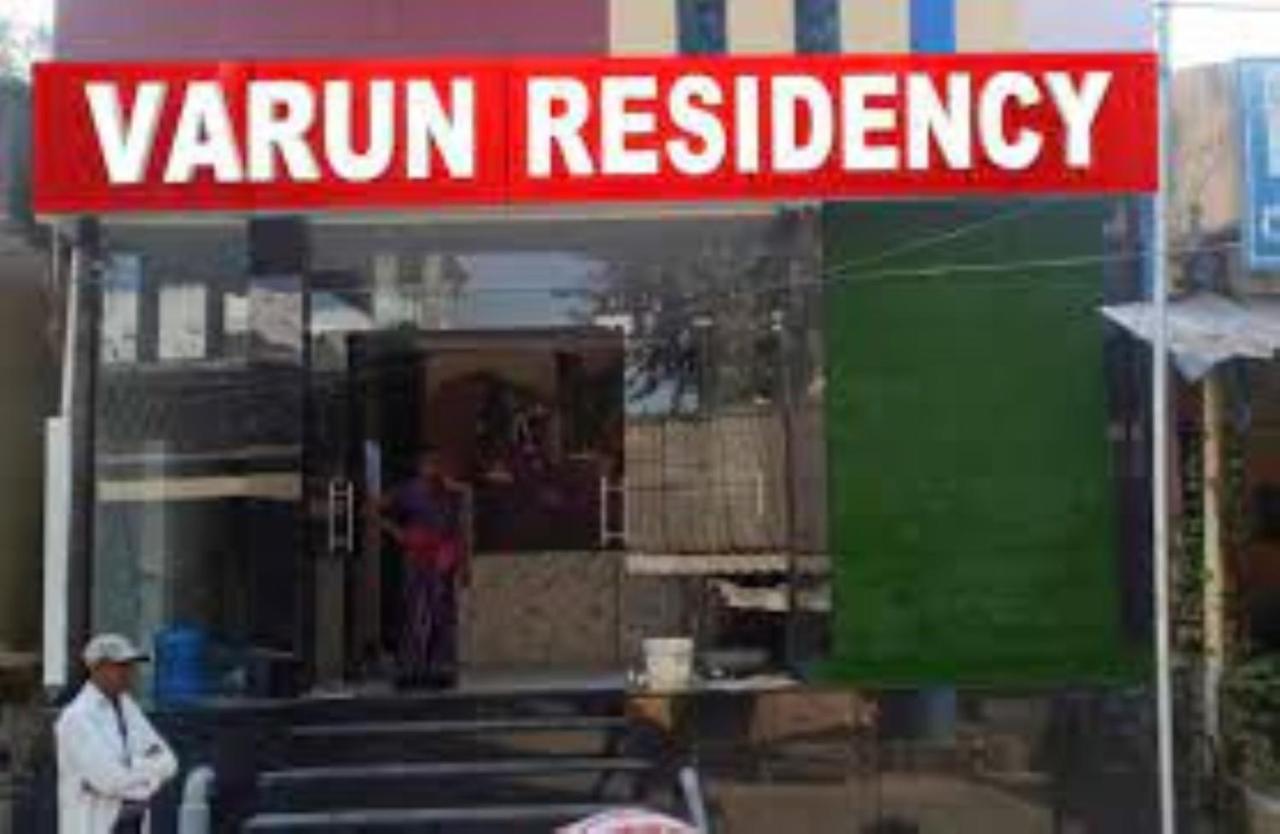 Varun Residency بهادراتشالام المظهر الخارجي الصورة