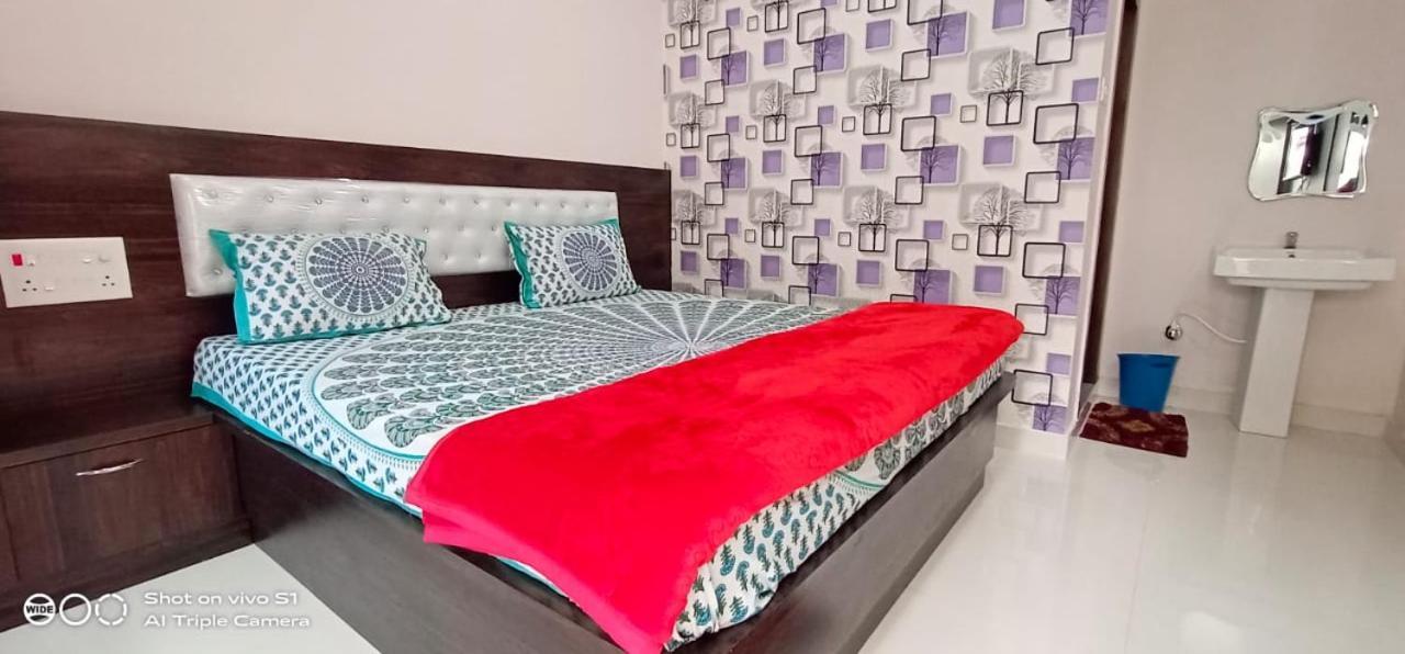 Varun Residency بهادراتشالام المظهر الخارجي الصورة